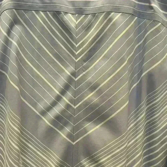 Chicos no iron oversized top button down - Picture 6 of 7